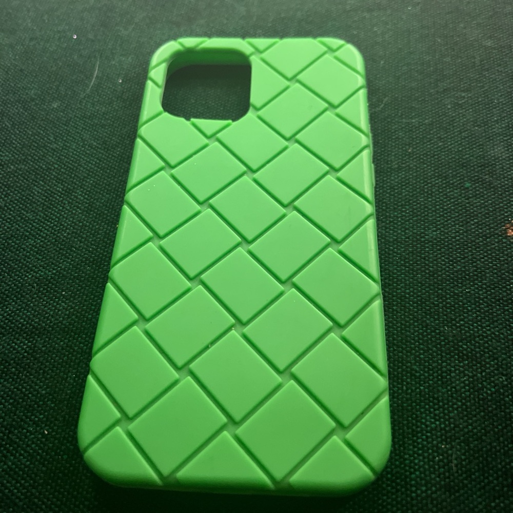 Vibrant Green Textured Smartphone Case for iPhone